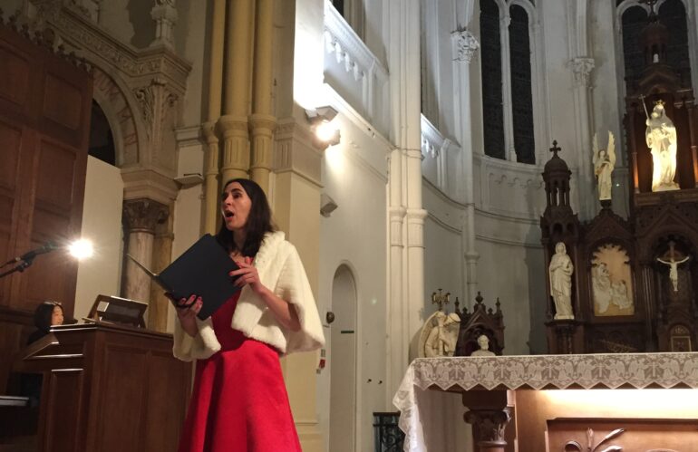 La fille du Père Noël et son lutin étaient en concert à ND de Bon Secours