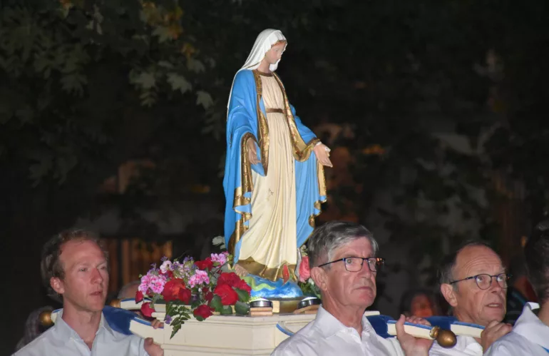 Notre peuple marche avec Marie